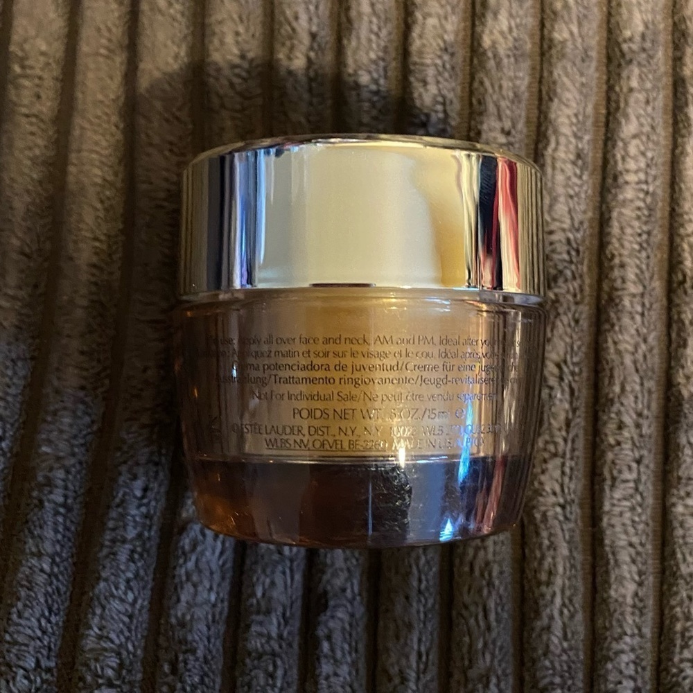 NEW - Estée Lauder Revitalizing Supreme+ Moisturizer Youth Power Creme. 0.5 Oz - Picture 3 of 3